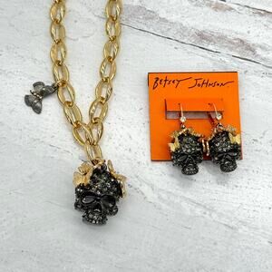 Betsey Johnson Butterfly Skull Pendant Necklace & Earrings Set Halloween NEW